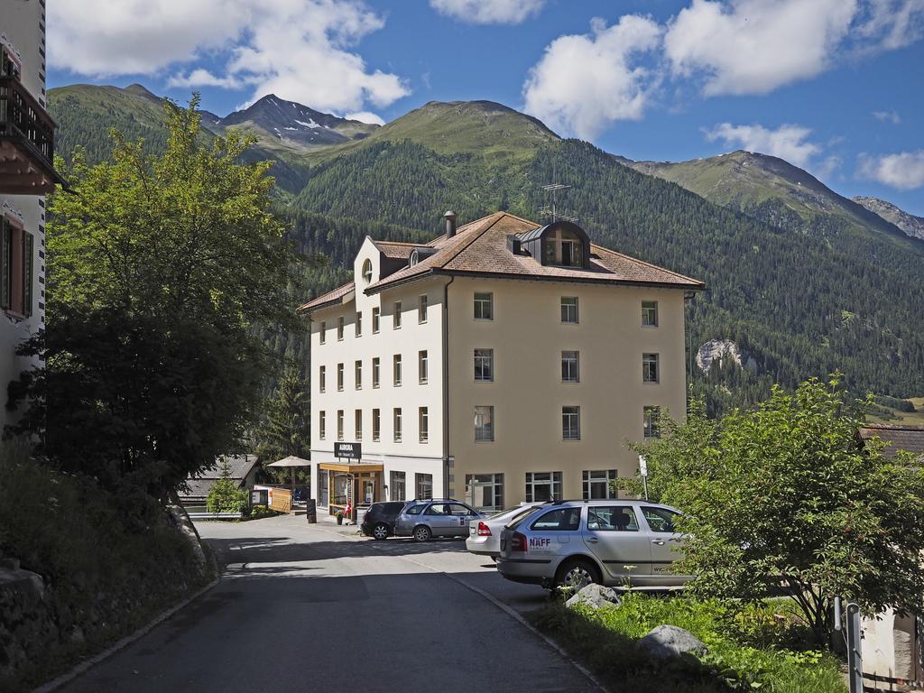Hotel Aurora Ardez ภายนอก รูปภาพ